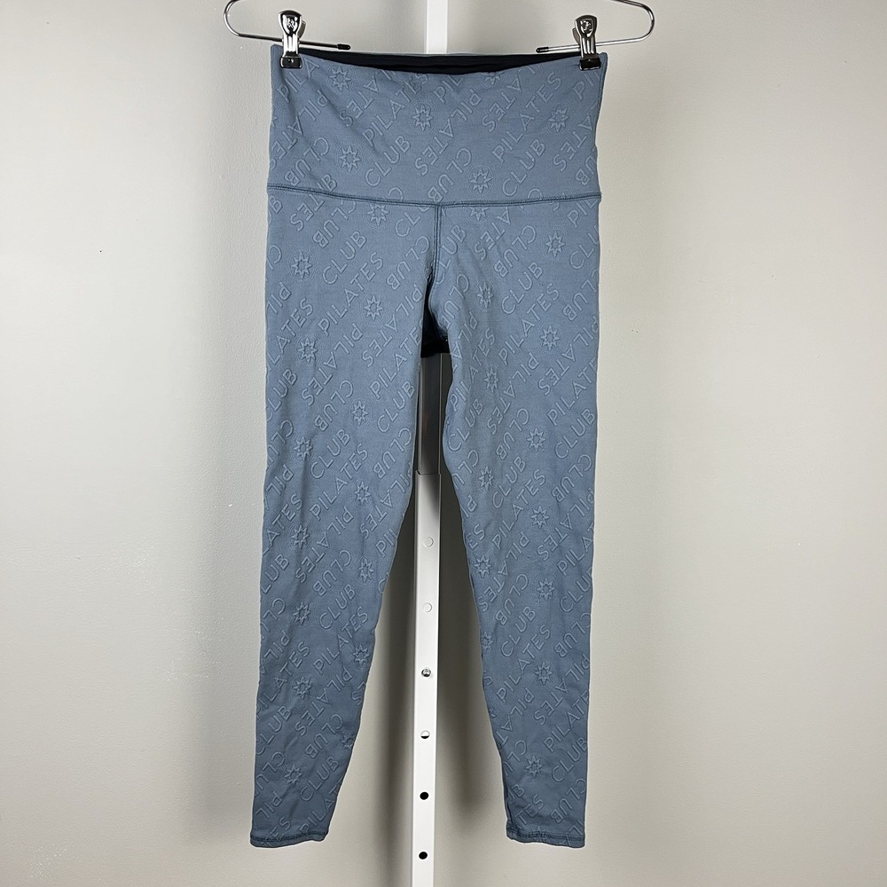 Emily Hsu Designs Pilates Leggings‎ Womens Large Blue-Gray Embossed 24"